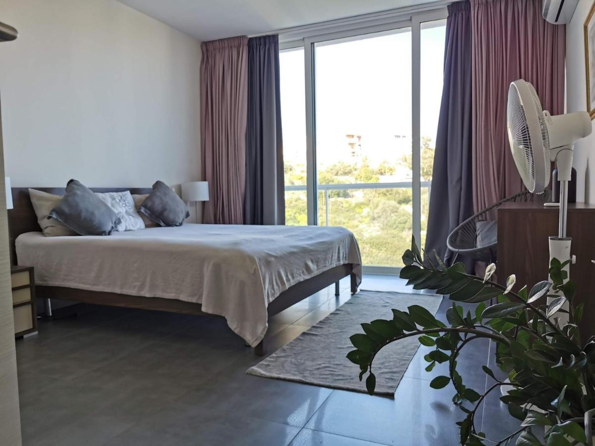 Duplex Maisonette With Heated P-Pool And Jacuzzi San Ġiljan Kültér fotó